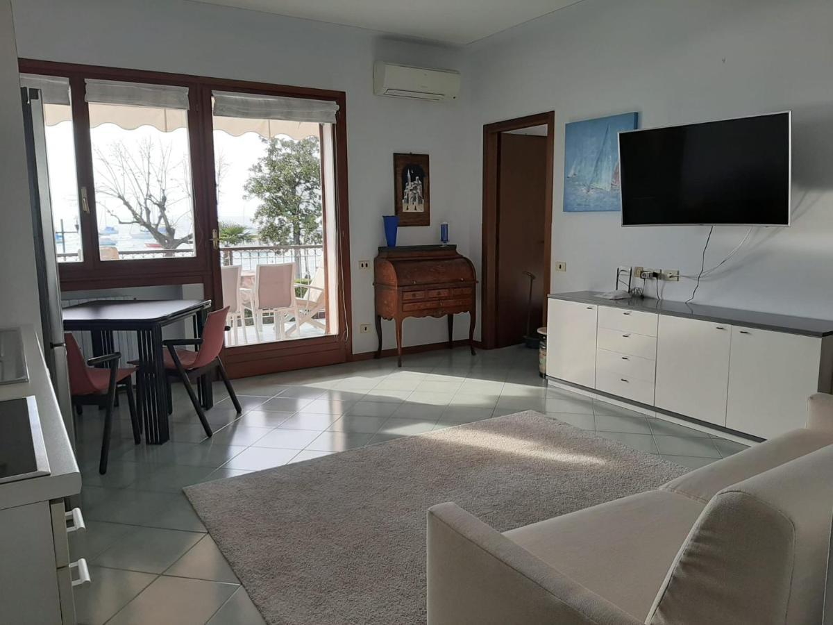 Apartments Rainer - Front Lake باردولينو المظهر الخارجي الصورة