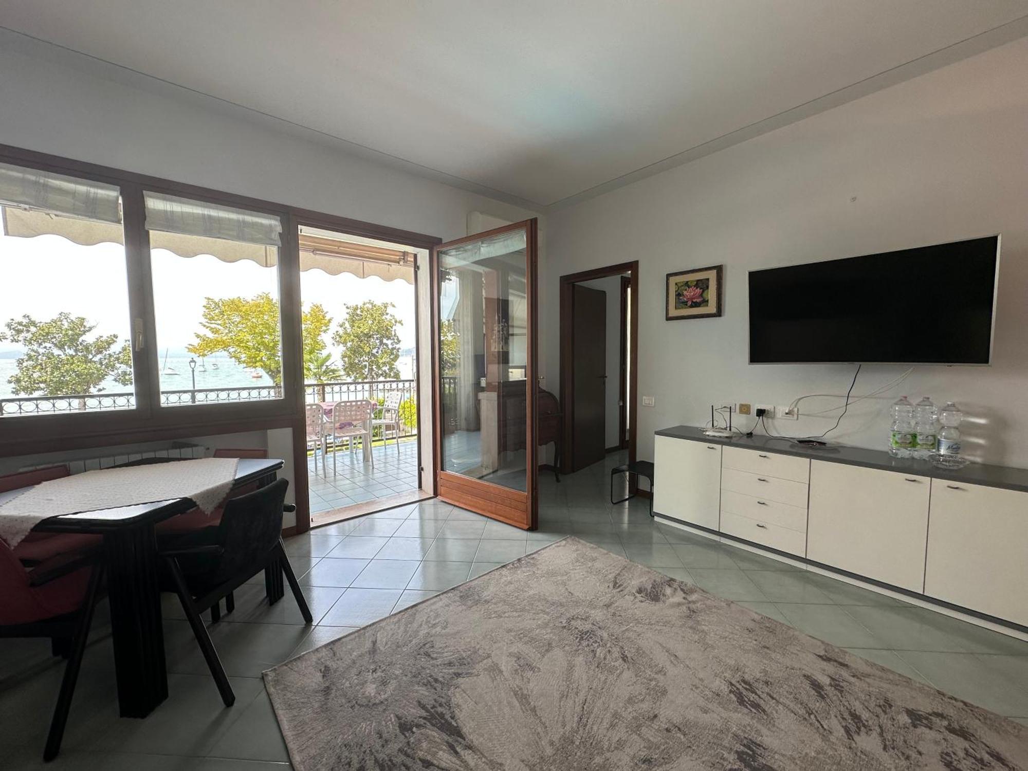 Apartments Rainer - Front Lake باردولينو المظهر الخارجي الصورة
