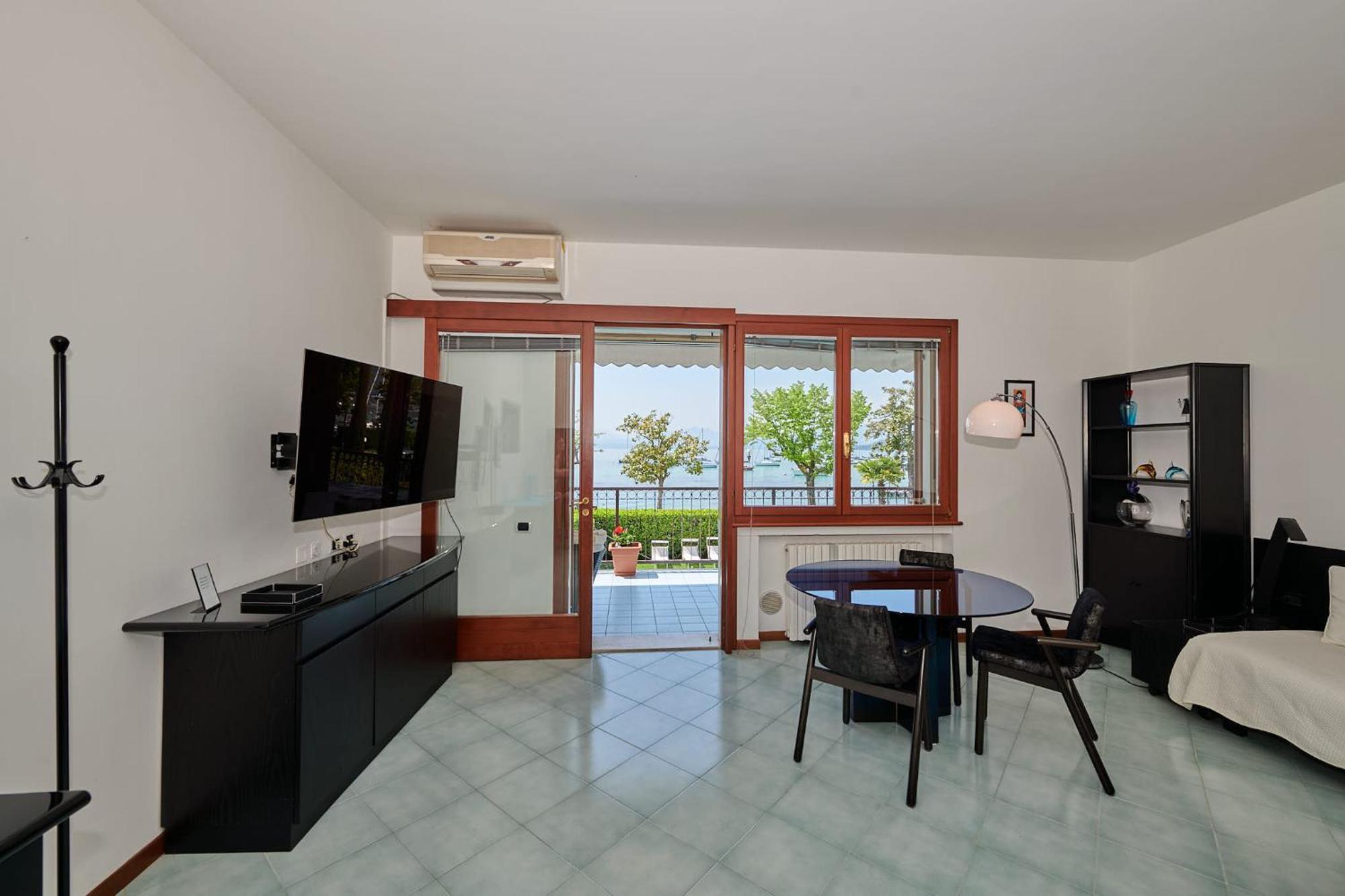 Apartments Rainer - Front Lake باردولينو المظهر الخارجي الصورة