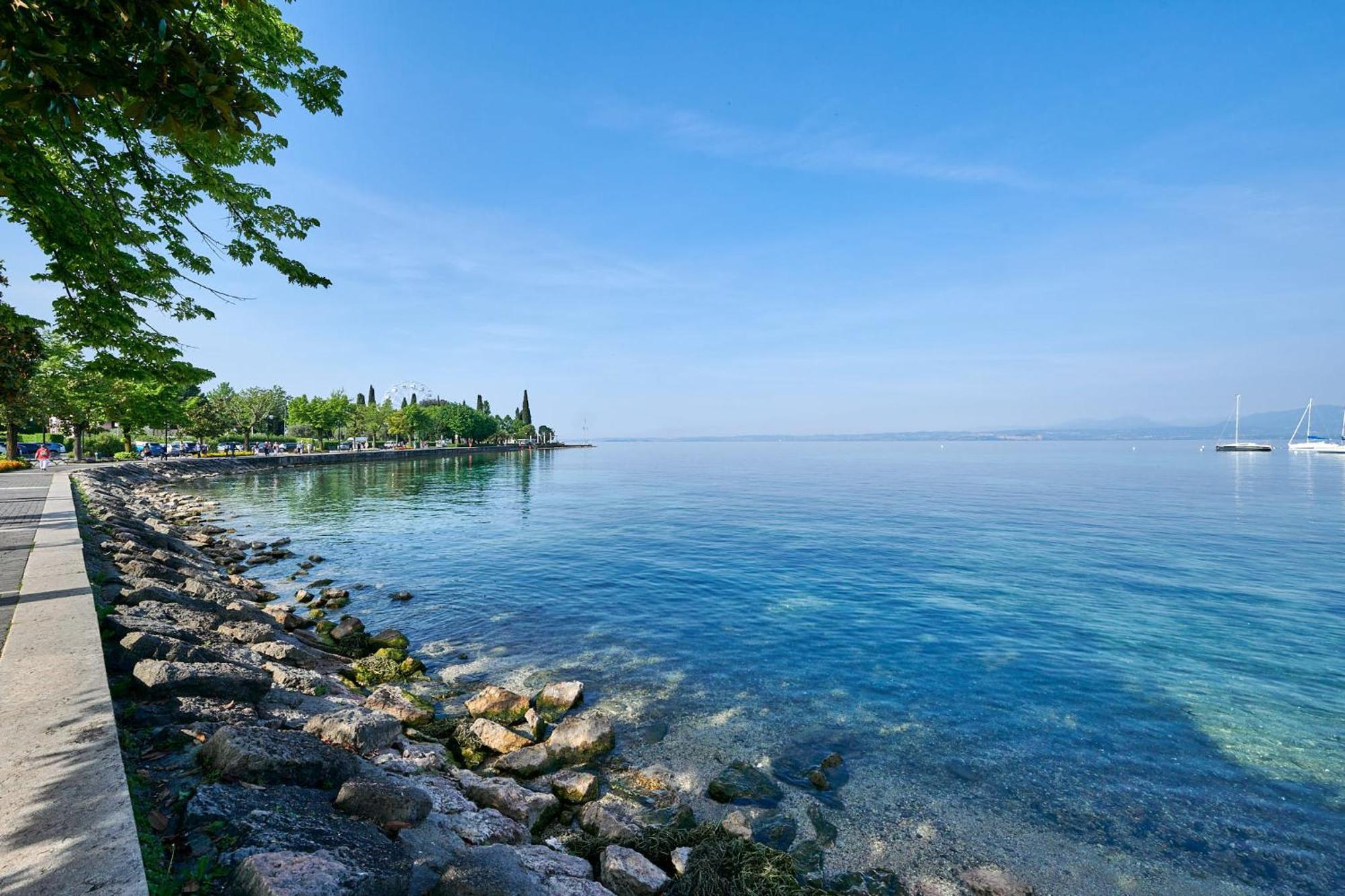 Apartments Rainer - Front Lake باردولينو المظهر الخارجي الصورة